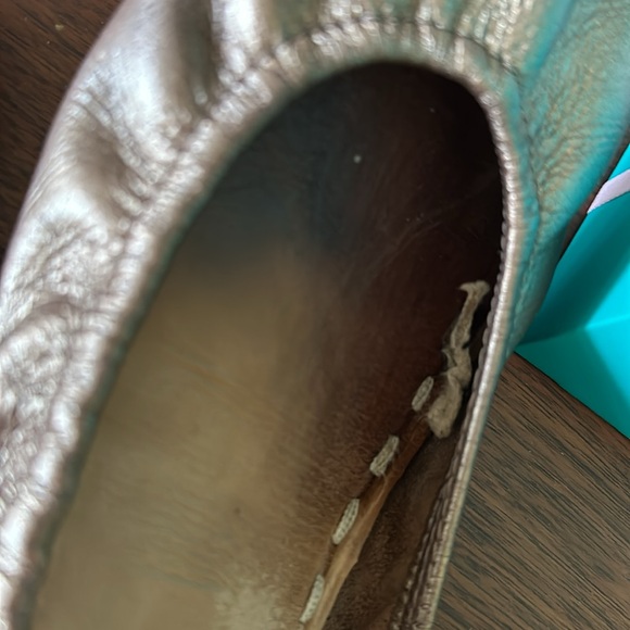 TIEKS | Gold metallic ballet flats COMPLETE SZ 9 - Picture 5 of 13